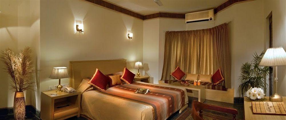 The Riverview Retreat Corbett By Leisure Hotels Garjia Phòng bức ảnh
