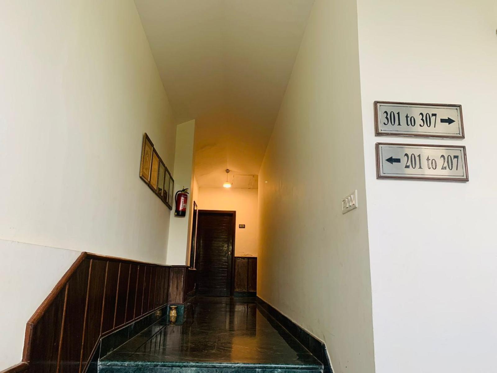 The Riverview Retreat Corbett By Leisure Hotels Garjia Ngoại thất bức ảnh