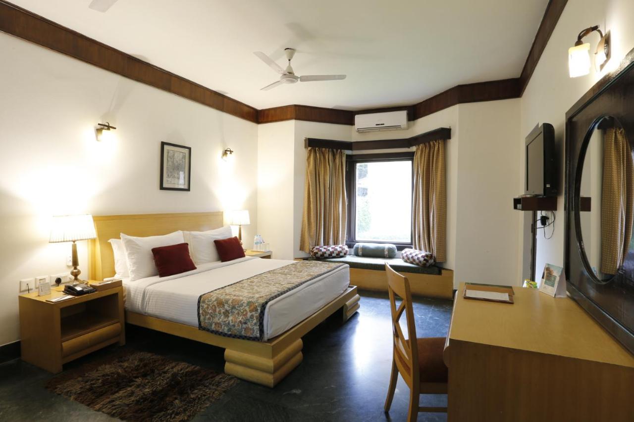 The Riverview Retreat Corbett By Leisure Hotels Garjia Ngoại thất bức ảnh